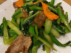 芥兰红腰豆炒牛肉-金翠河烧鹅粤式茶餐厅(龙湖三千集天街店)