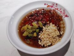 -渝是乎酸菜鱼·川渝小炒(新世界百货望京店)