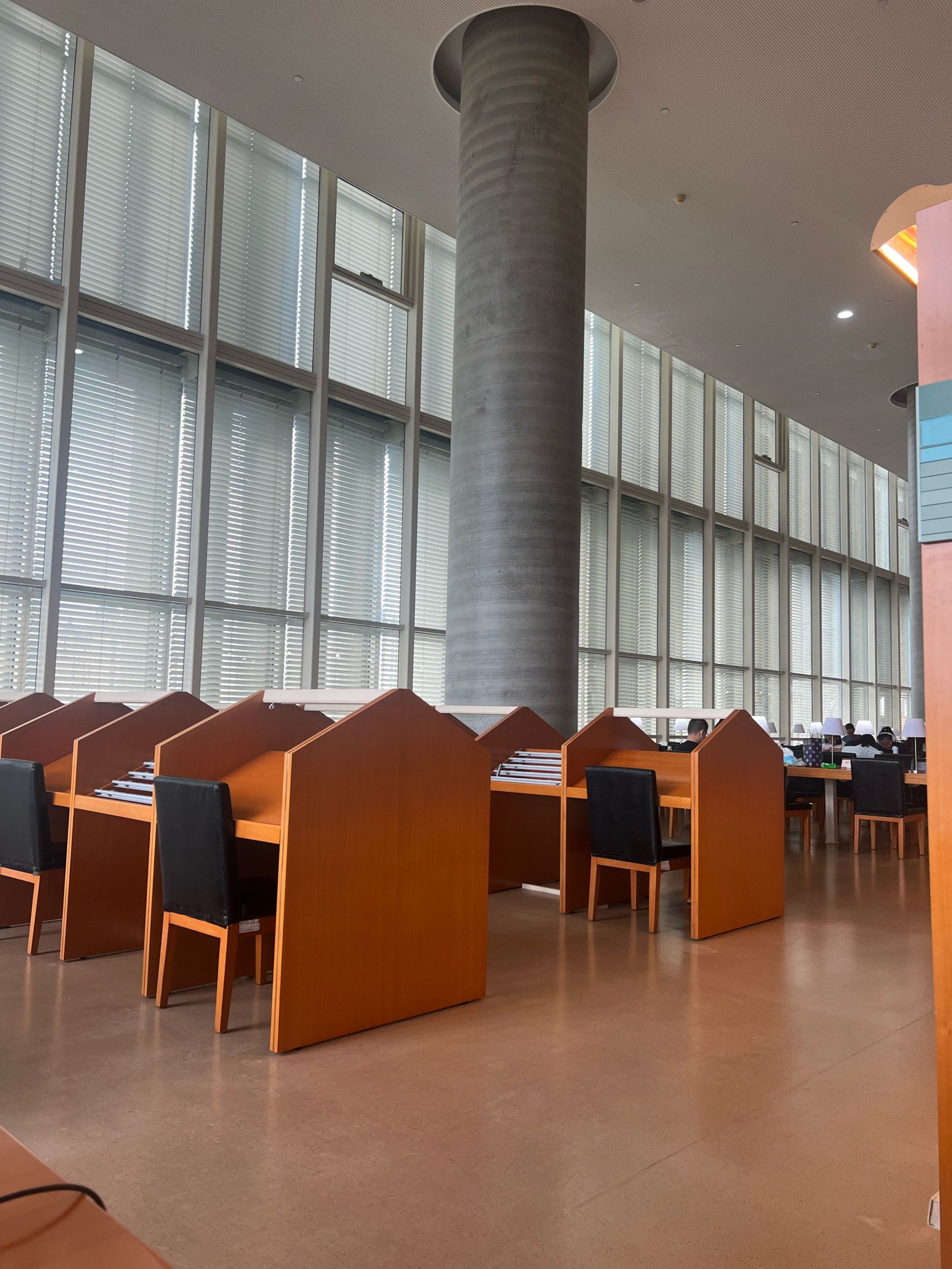 图书馆不止有图书