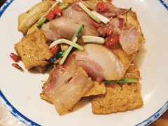 招牌豆腐炒肉-鸡毛店·川菜(李家沱店)