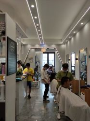 -V8潮牌·接发烫染连锁