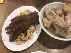 腐皮凤爪-松發肉骨茶(牛车水店)