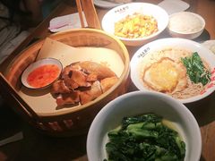 洞庭脆皮鸡-洞庭土菜馆(易发广场店)