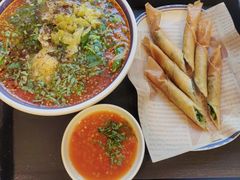 -云阿蛮云南生烫牛肉米线(奉贤路店)