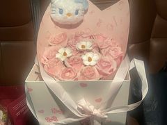 -何兮花店·气球派对鲜花店(马桥银春路万科城店)