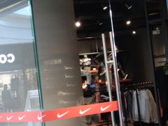 -耐克(恒隆广场店)