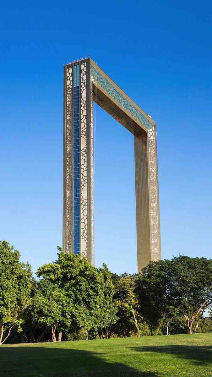 迪拜相框-"以前看过朋友发的外观图,实在是不明白为什.