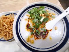 弯脚杆油茶-正南齐北·老街糯米团(洪崖洞店)