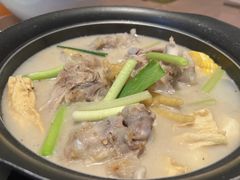 黑金鲍鱼鸡煲-協成海鮮火鍋(老店)