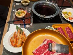 -牛YO寿喜烧·铁板烧和牛火锅自助(市府恒隆店)