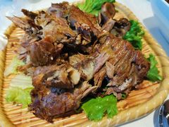 铁勺熏大骨-大铁勺新津菜(东丽阳光新业广场店)