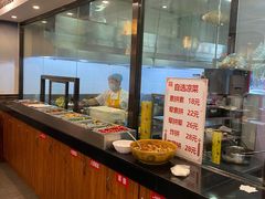 自助取餐区-华盛园卷子王农家菜水库鱼