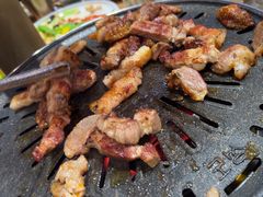 -青瓦餐厅·生鱼片·韩园烤肉(西塔店)