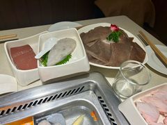 -海底捞火锅鲜切牛肉主题店(长寿路店)