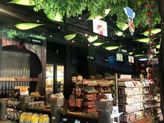 -三只松鼠生活馆(芜湖弋江金鹰店)