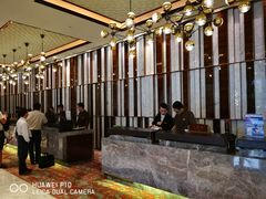 -永恒朗悦酒店(广西大学地铁站大学东路万达广场店)