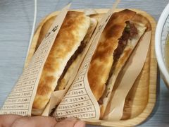 -驴公驴婆(曹杨店)