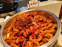 -涨巢·潮玩水疗局