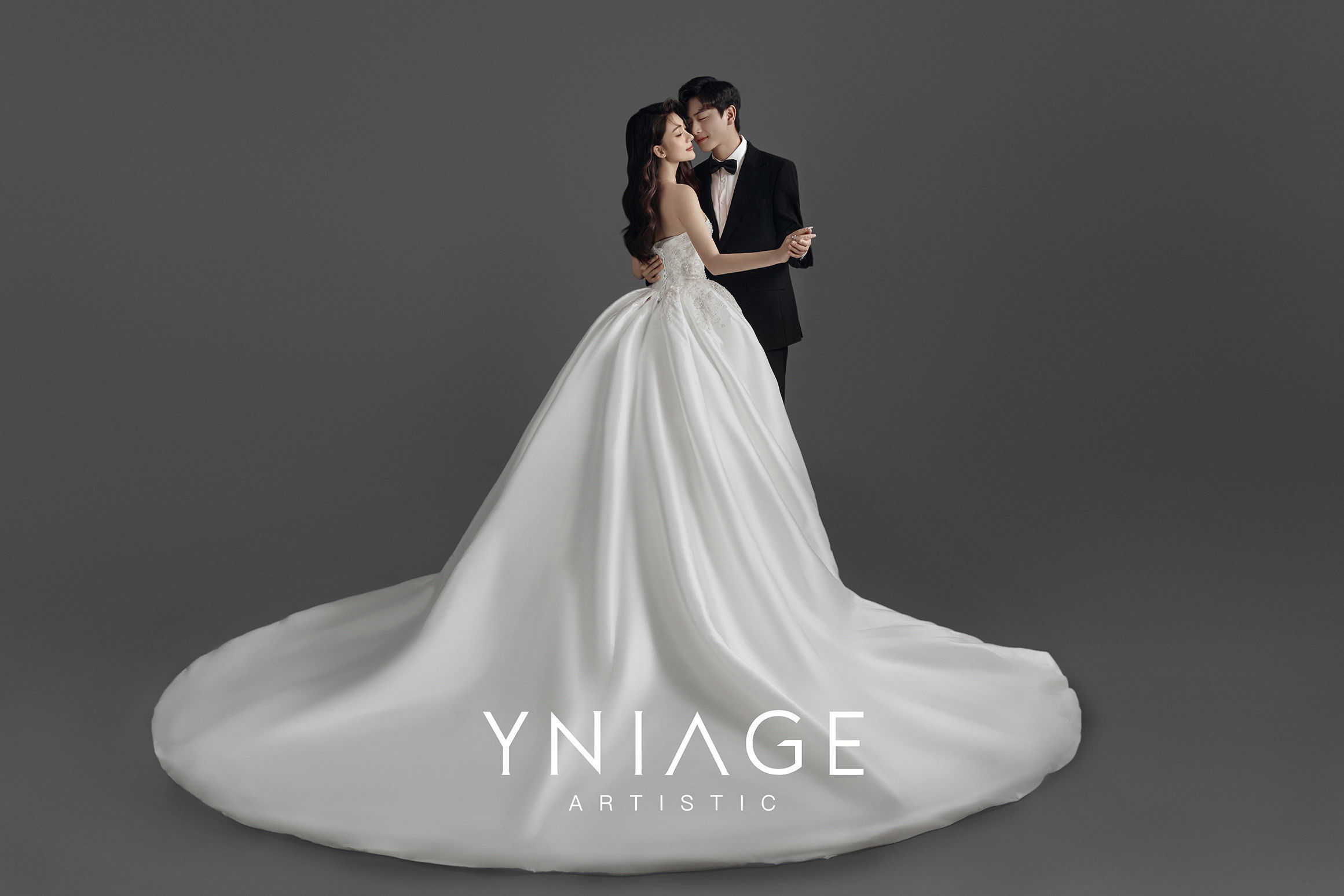 把灰色的浪漫卷入镜头