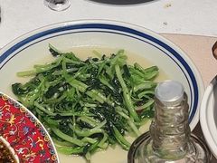 -八府香鸭·啫啫煲(华山路店)