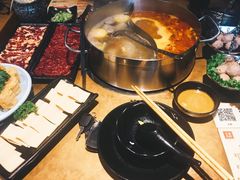 -左庭右院鲜牛肉火锅(金山万达店)