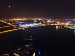 -上海滴水湖皇冠假日酒店