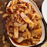 【探店】要排队两个小时才能吃到的牛肠！