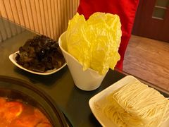 -乳仔牛牦牛汤锅 烤羊排(松潘古城店)