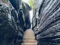 -梭布垭石林景区