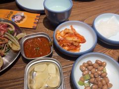 -明洞阿姨·韩式酱蟹烤肉·创意料理(三元桥店)