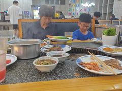 -锤头鲨毛肚海鲜烤肉自助餐厅(国购广场店)