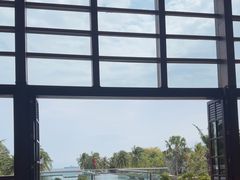 -亚龙湾喜来登·美景台大堂吧