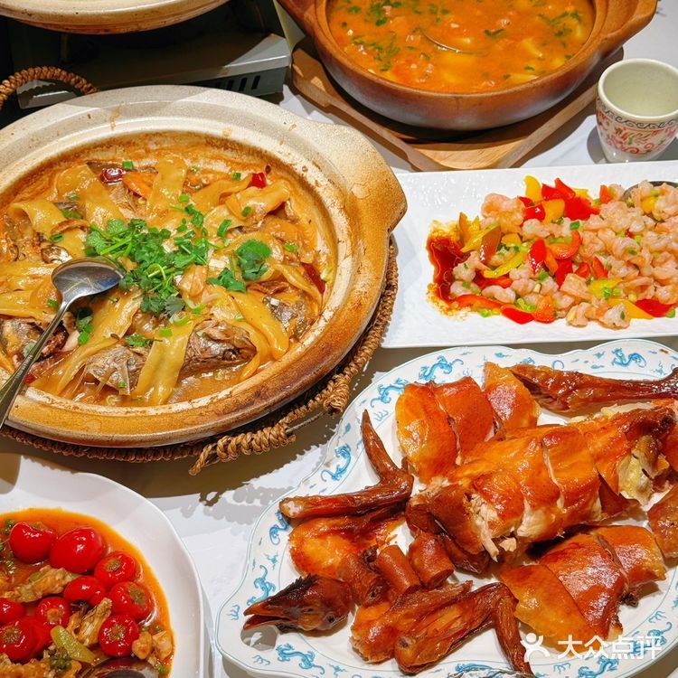 日照｜野果砂锅天花板！清甜果香撞上热辣食材