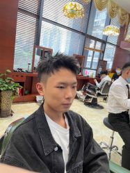 -尼特斯男士发型馆