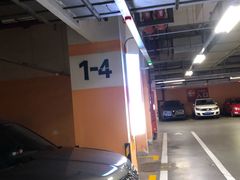 -大宁国际商业广场-地下停车库