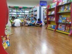 -桂林书城(微笑堂商厦店)