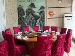 -老刘生态大鱼坊铁锅炖鱼(赛马场店)