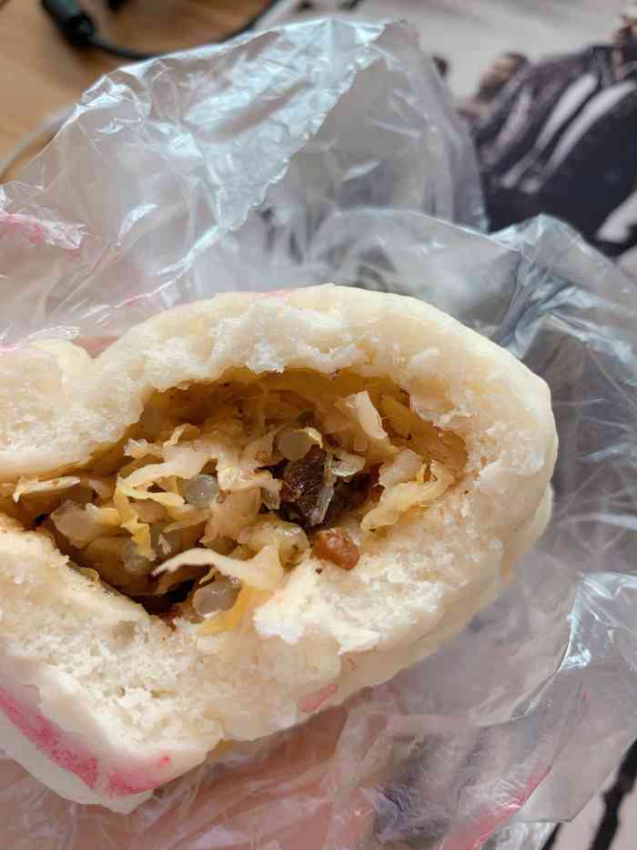 满口香包子-"同样都是卖包子 同样都在一个地方 为啥旁.