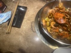 -七欣天香辣蟹火锅(上海银亿滨江店)
