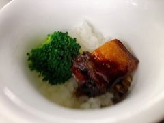 -穹六人间 people 6(岳阳路店)
