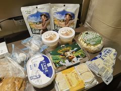 -正飞鲜奶(吐鲁番路店)