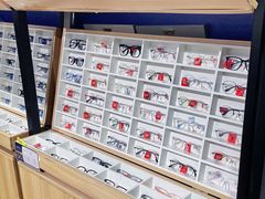 -诺柯视眼镜-蔡司依视路官方工厂店(淞南一店)
