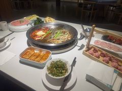 -茅草房·河畔园林火锅