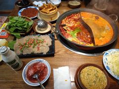 -巴卤社老火锅(财富店)