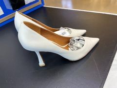 -爱革·洗衣改衣·洗鞋修鞋·洗包修包·奢侈品护理(宝地广场店)