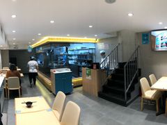 -灵芝妹子海鲜米线(劳动公园店)
