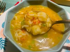 招牌小龙虾红汤泡饭-蜜桃花开·中西融合菜E&W(南长街店)