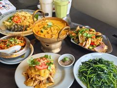 -大头虾越式风味餐厅(光明广场店)