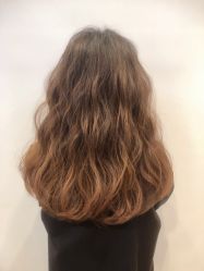-PE SALON