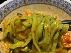 -涨巢·潮玩水疗局